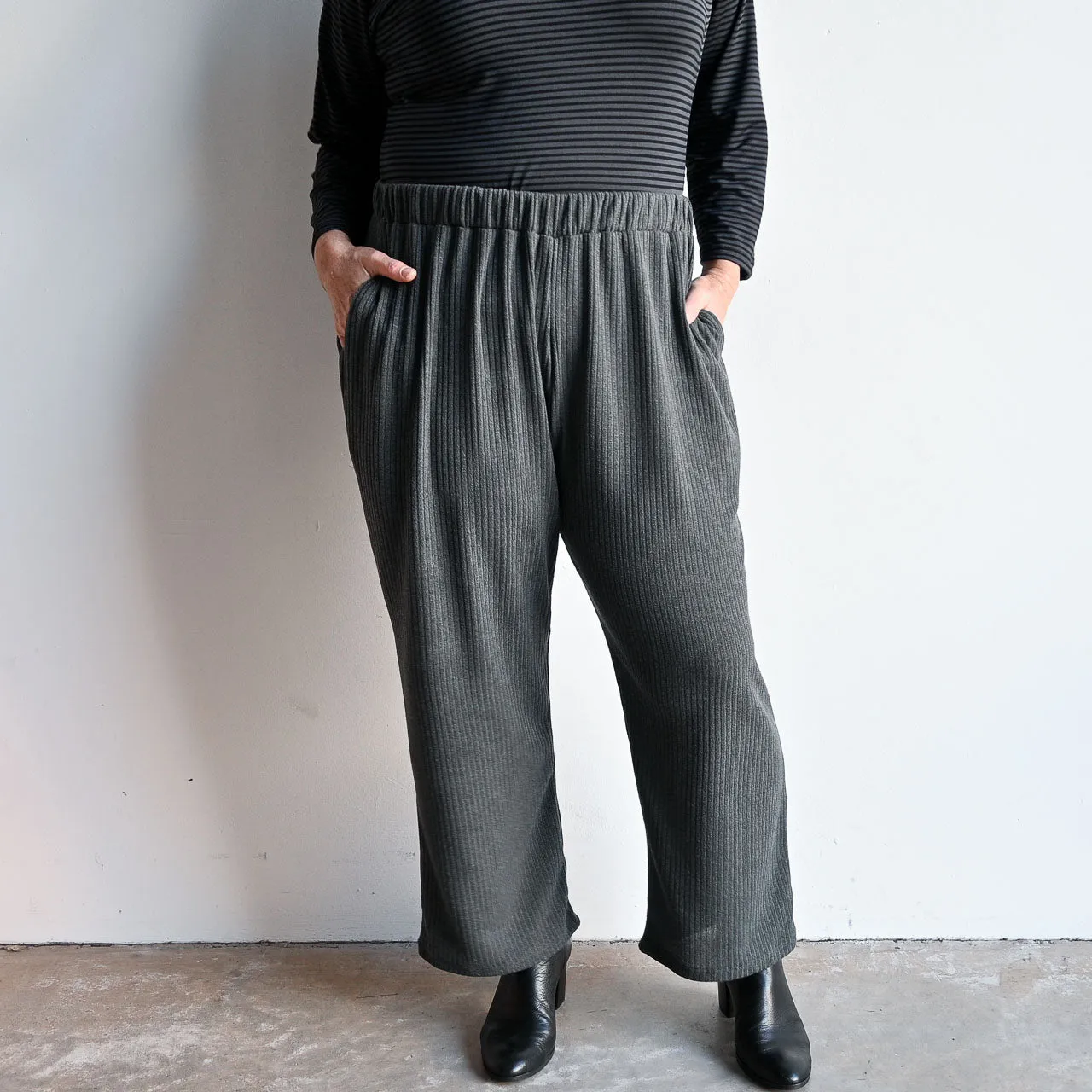 Ribbed Knit Lounge Pant