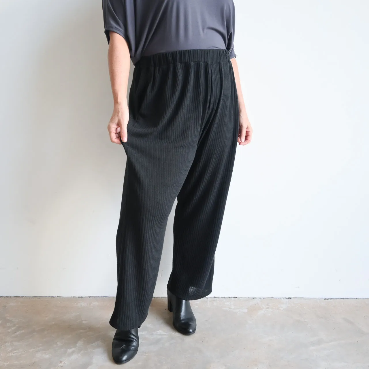 Ribbed Knit Lounge Pant