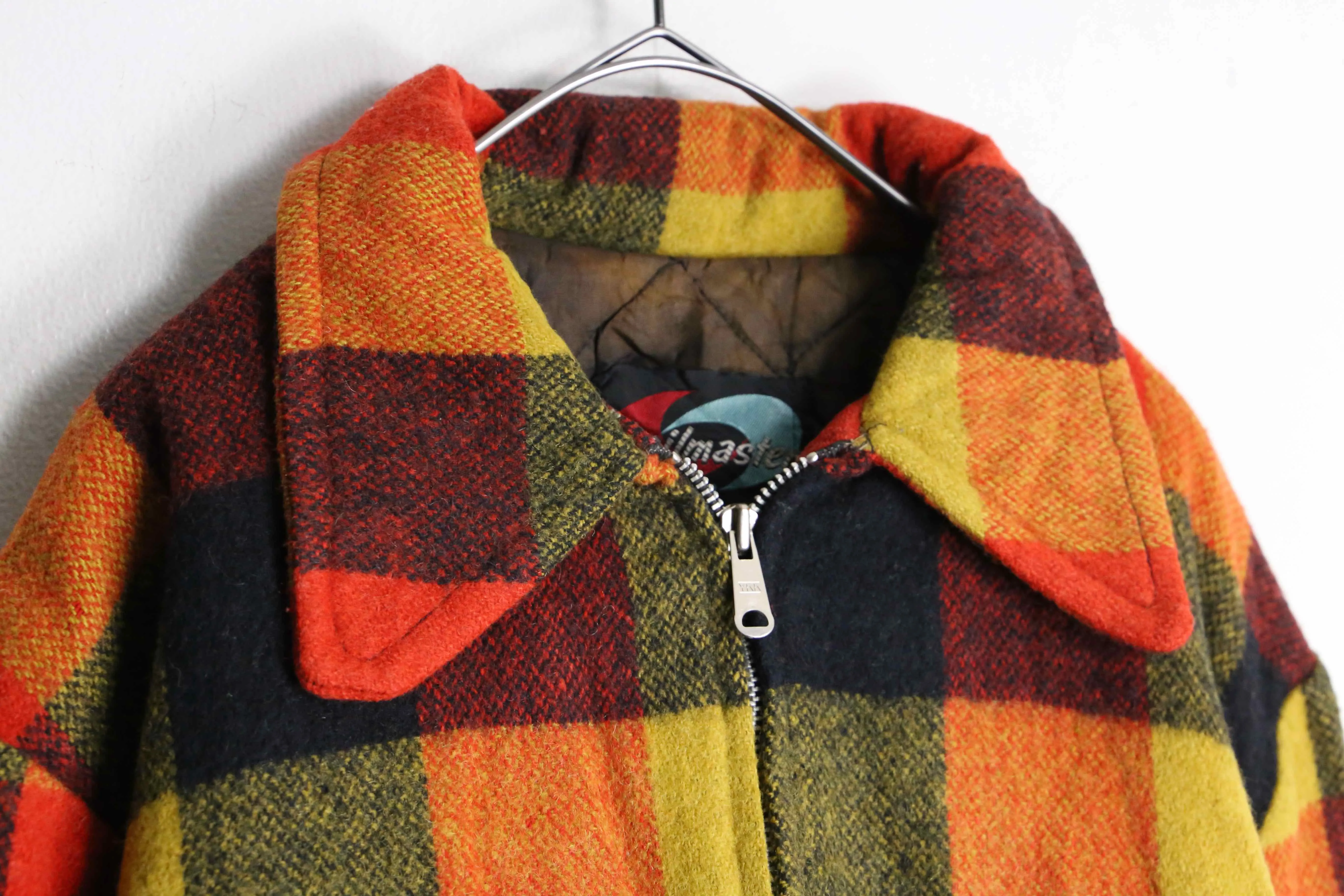 warm color check zip up jacket