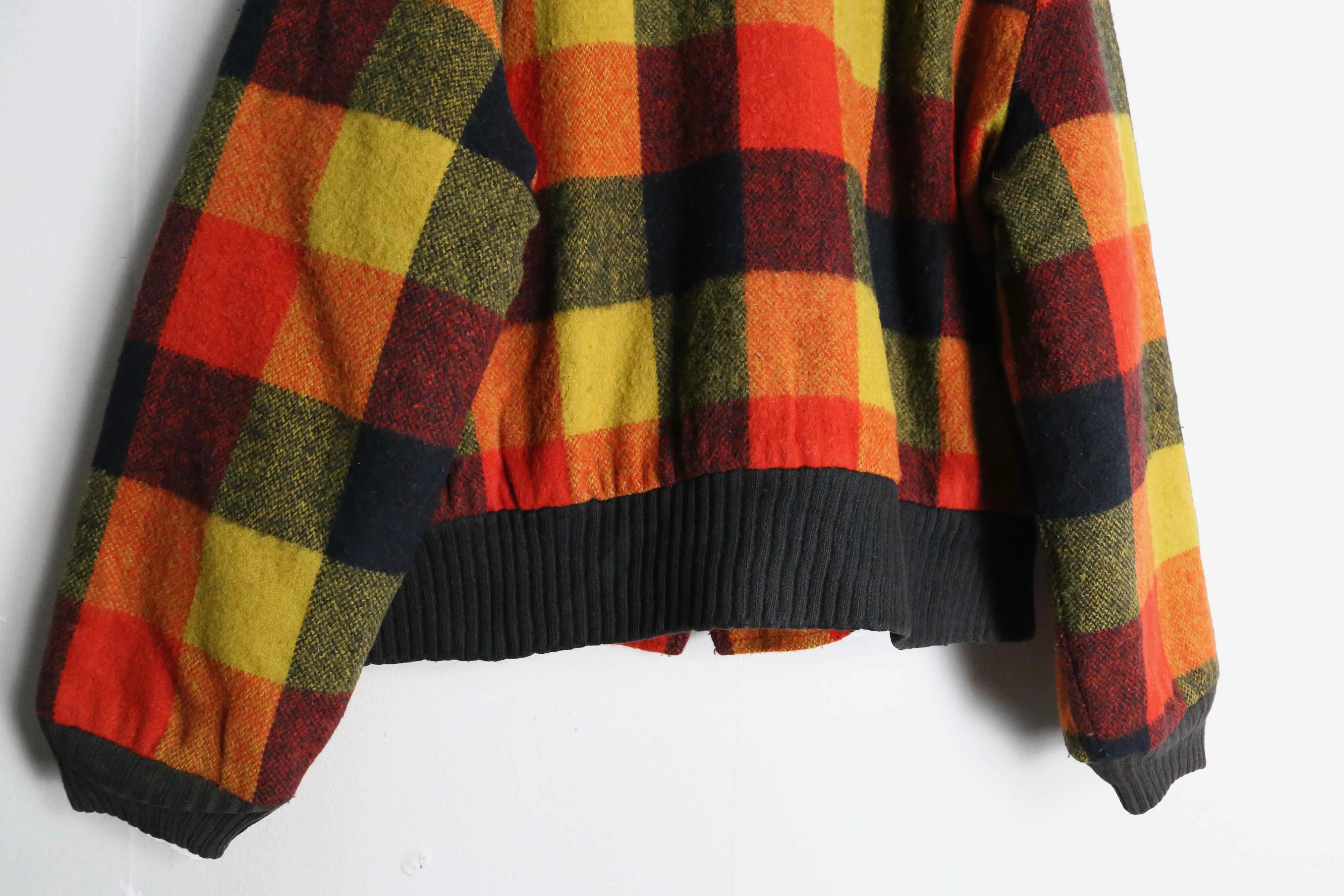 warm color check zip up jacket